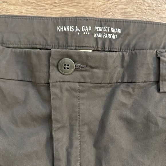 Khakis by GAP  Perfect Khaki Short SZ 14 - Picture 6 of 6